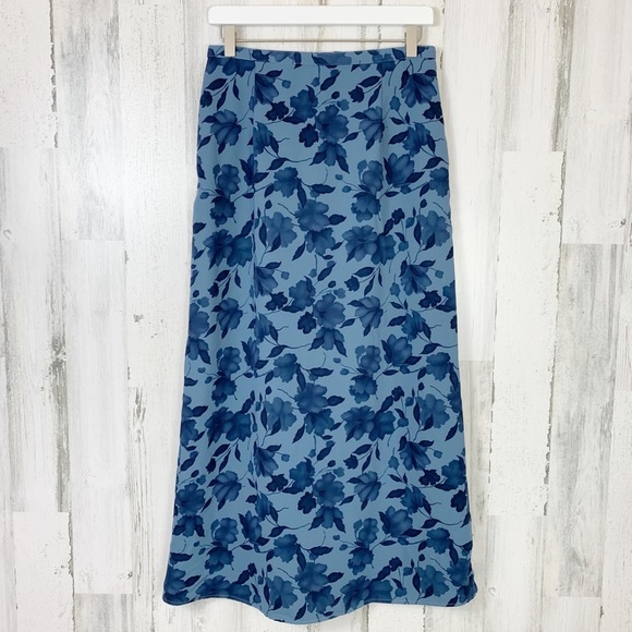 Vintage Dresses & Skirts - Vintage 90s/Y2K Blue Floral Shadow Print Midi Skirt